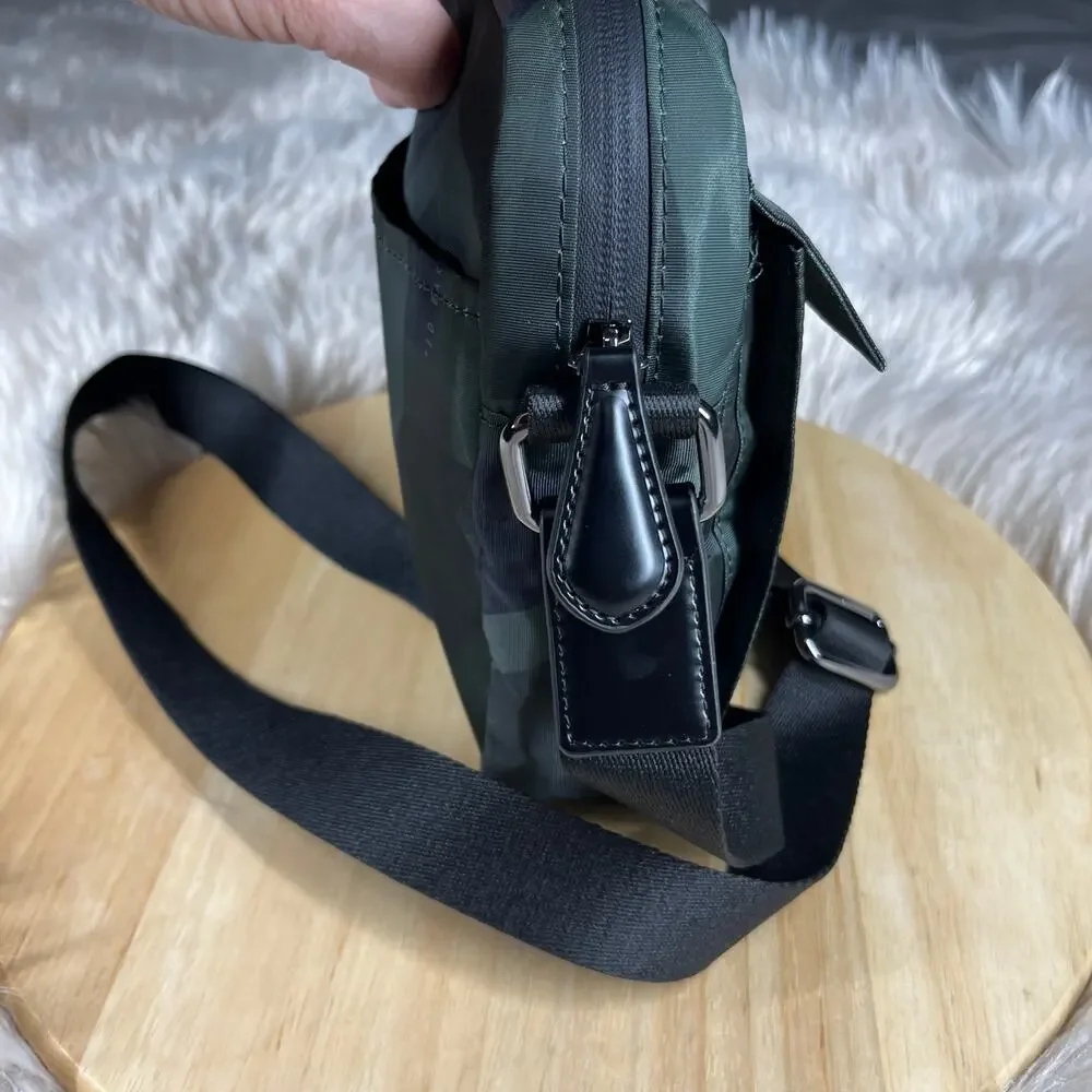 TED BAKER London Signle Camo Crossbody Messenger Bag Mens/Womens In Olive Travel